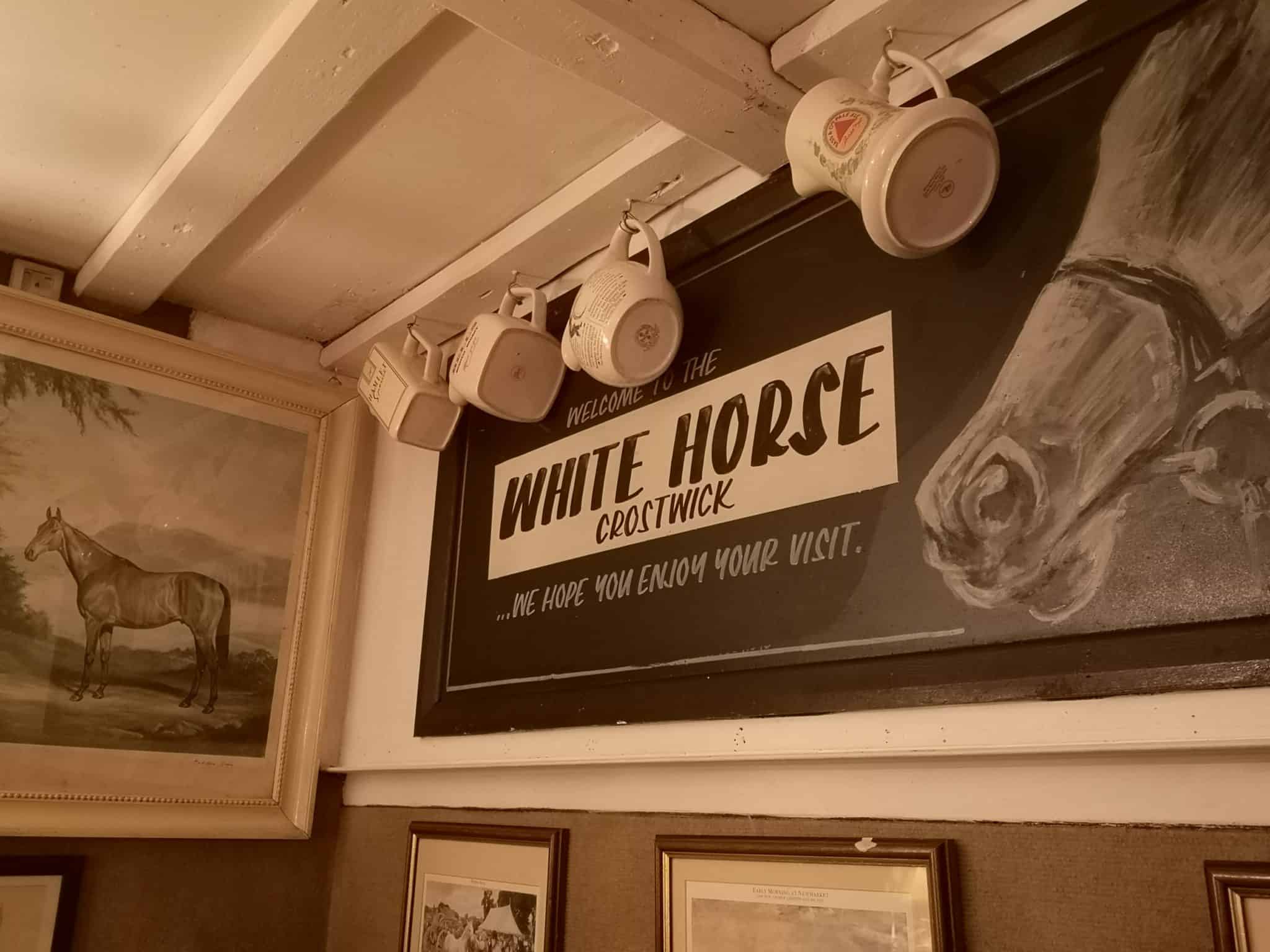 The White Horse, Crostwick