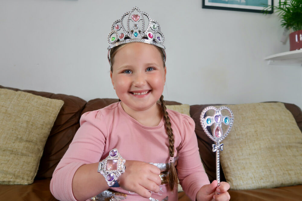 Jewel Secrets Princess Glam Set Erin with jewellery