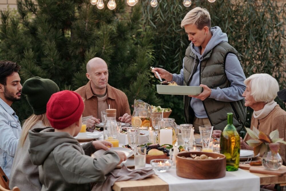 How to Create an Alfresco Dining Setup in Your Garden