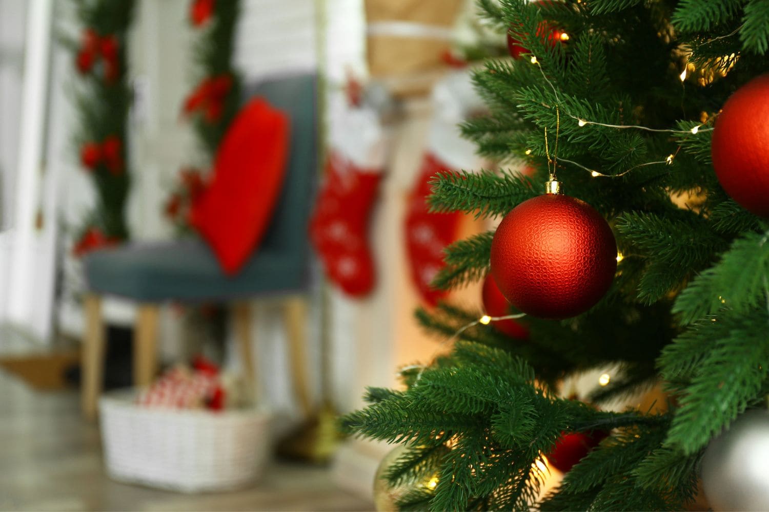 6 Hacks to help you decorate your home for Christmas