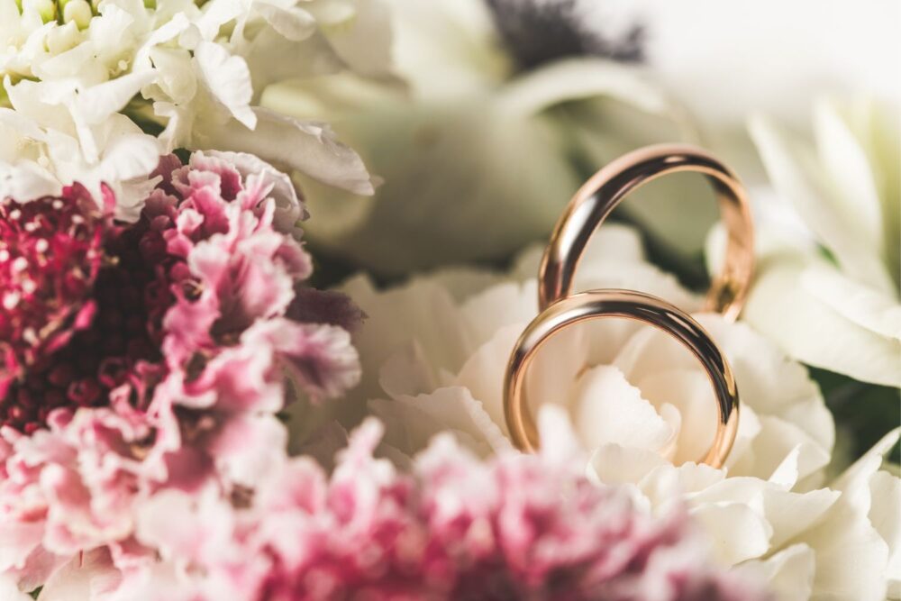 Duties of a bridesmaid that make a wedding stress-free!
