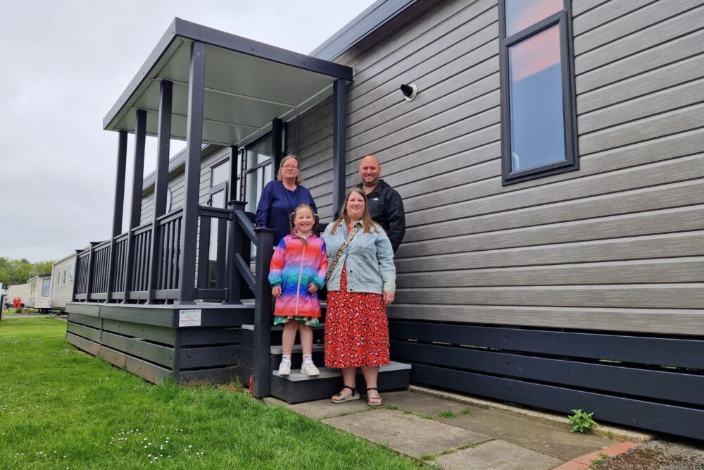 Burst of Blue accommodation at Cleethorpes Pearl holiday park