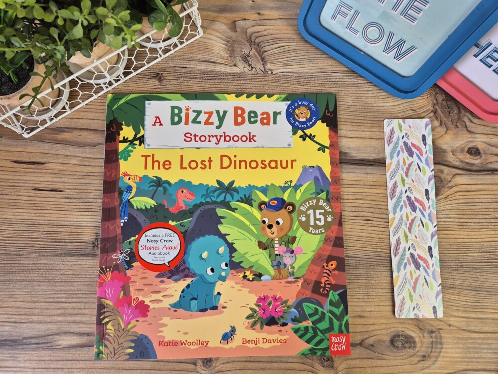 A Bizzy Bear storybook. The Lost Dinosaur