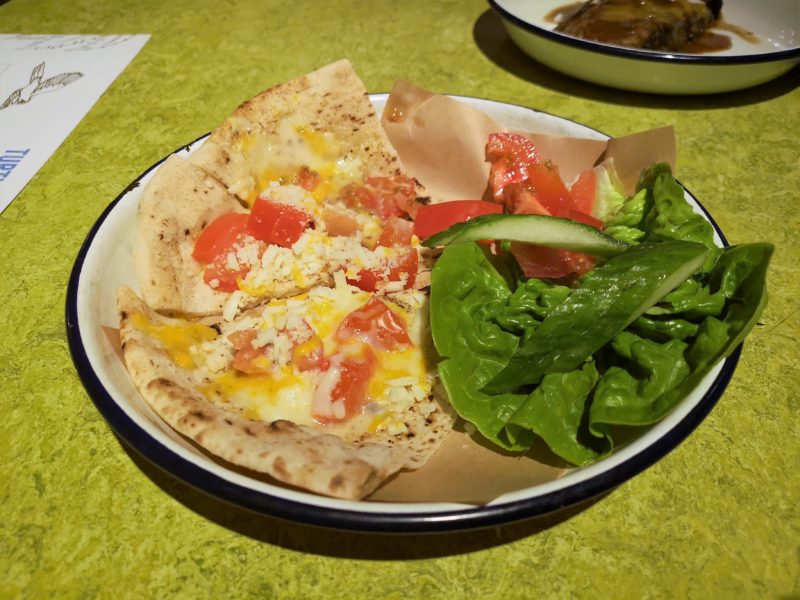 Turtle Bay Cheese and Tomato Flatbread